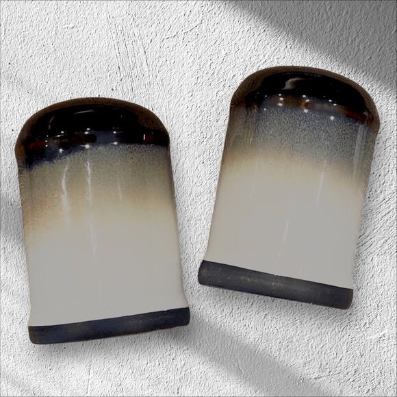 Vintage Sango Nova Black Salt and Pepper Shakers - Picture 10 of 16
